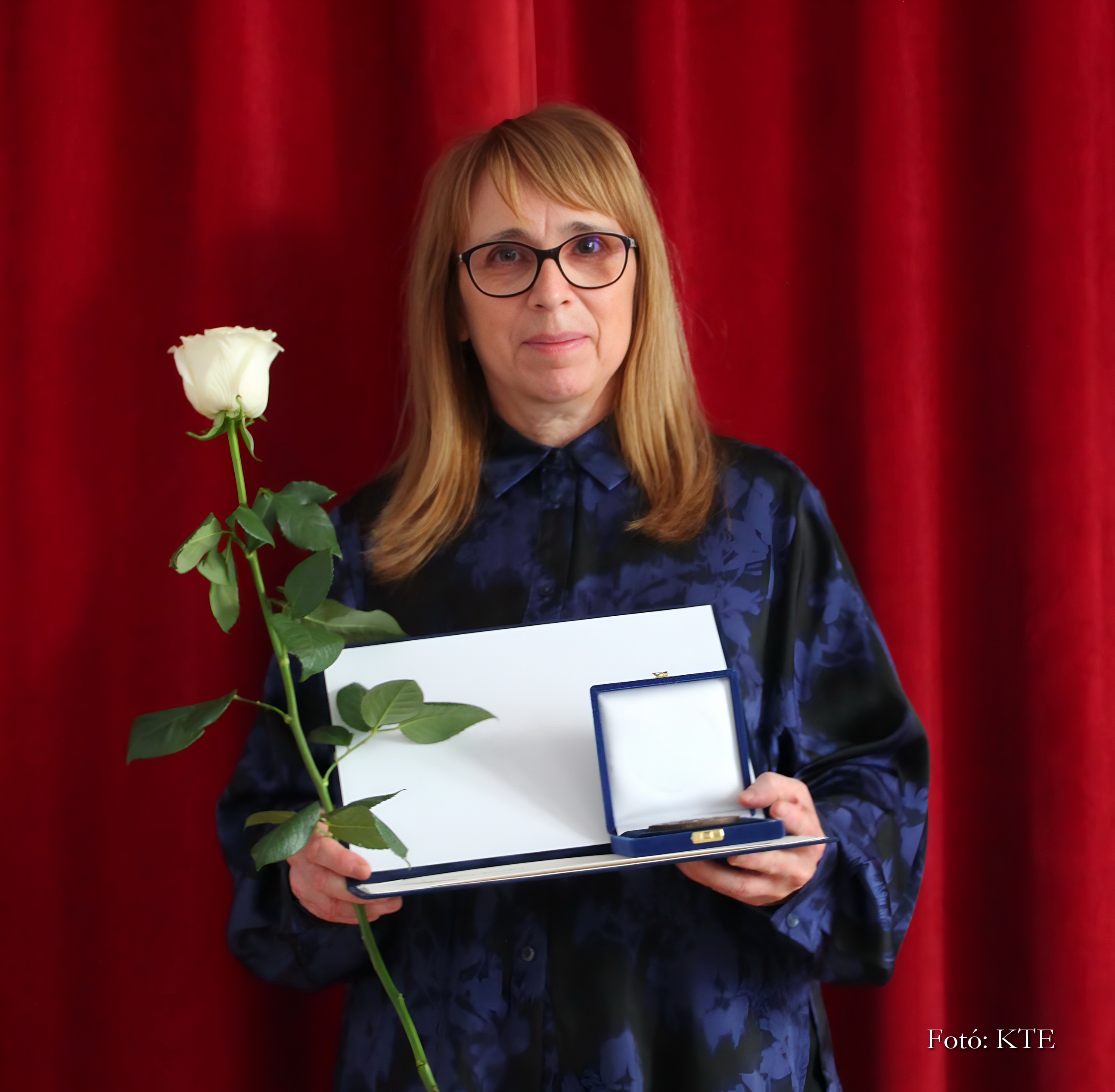 KTE emlékérem Horváth Éva